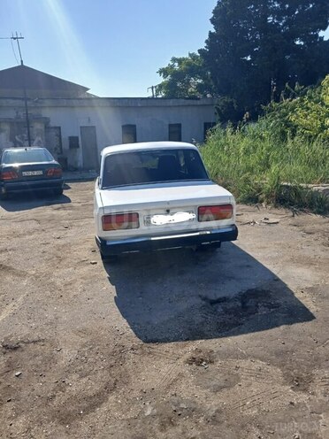 LADA (VAZ) 2107-2