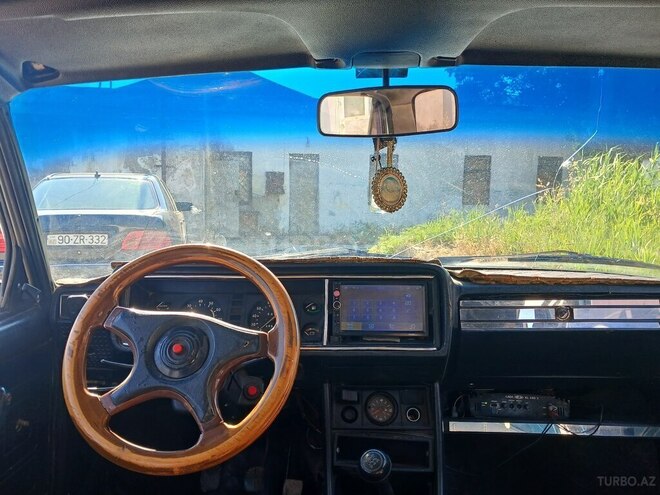 LADA (VAZ) 2107-4