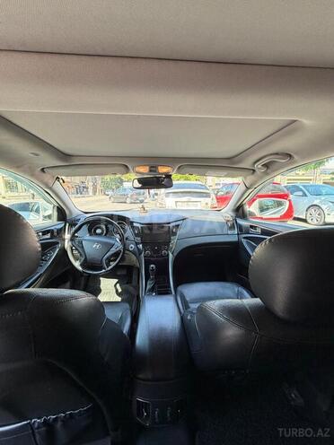 Hyundai Sonata-5