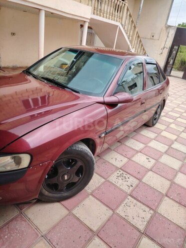 Opel Vectra-4