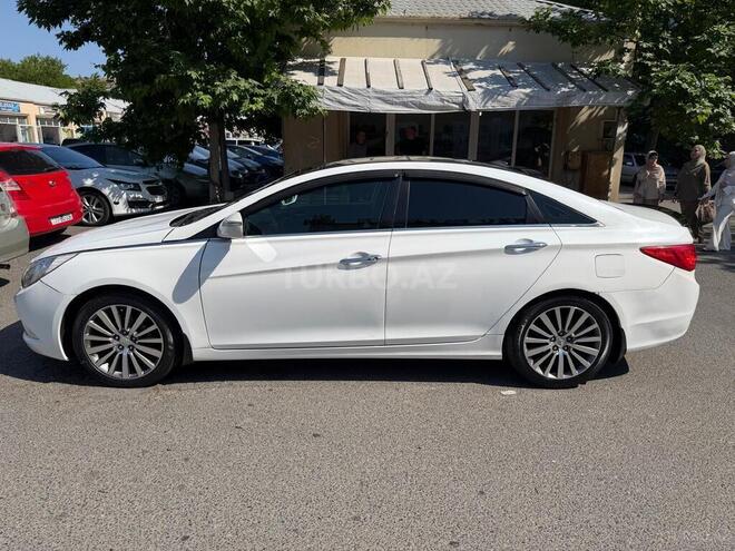 Hyundai Sonata-7