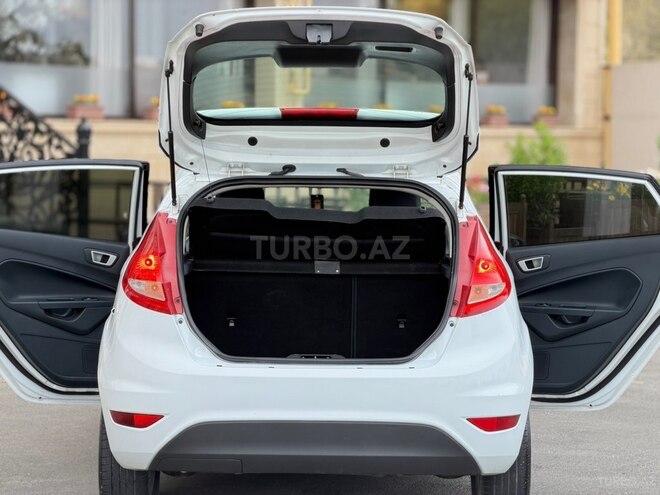 Ford Fiesta-7