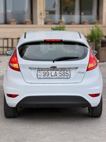 Ford Fiesta-4