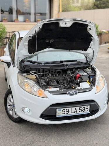 Ford Fiesta-14