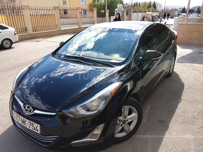 Hyundai Elantra-2