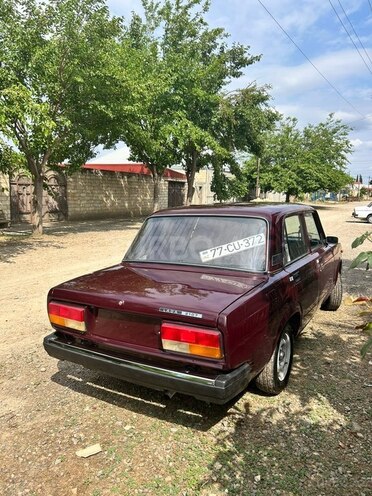 LADA (VAZ) 2107-2