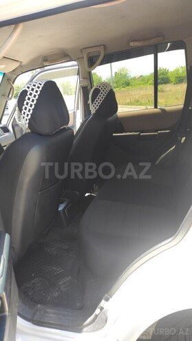Mitsubishi Pajero io-4