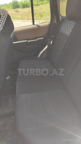Mitsubishi Pajero io-6
