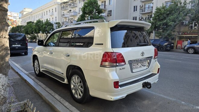 Toyota Land Cruiser-4