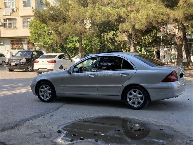 Mercedes C 240-3