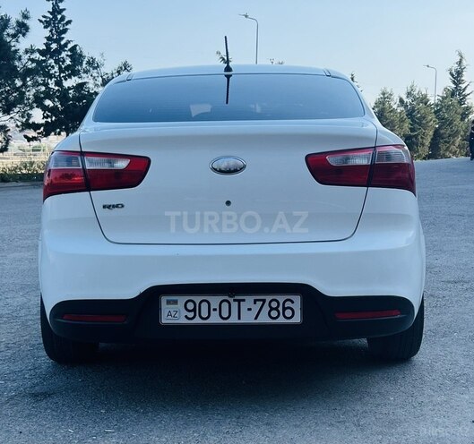 Kia Rio-5