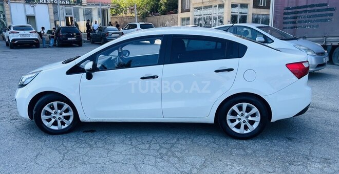 Kia Rio-4