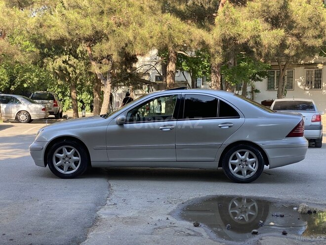Mercedes C 240-4
