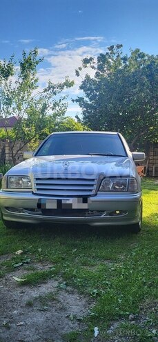 Mercedes C 200-1