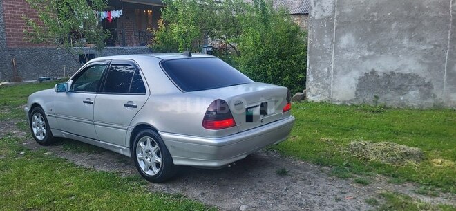 Mercedes C 200-3
