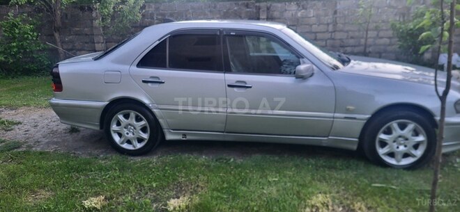 Mercedes C 200-4