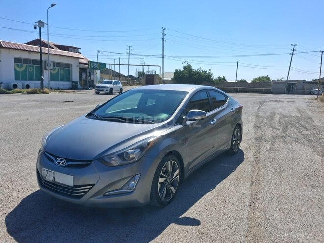 Hyundai Elantra-2