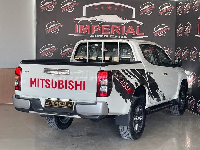 Mitsubishi L200-6