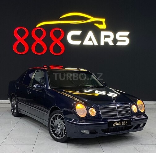Mercedes E 240-1