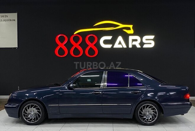 Mercedes E 240-3