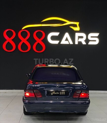 Mercedes E 240-5