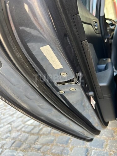 Hyundai Accent-13