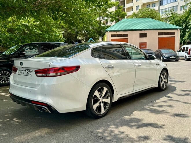 Kia Optima-4