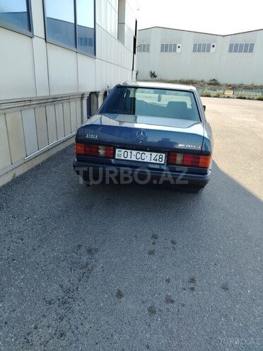 Mercedes 190-4
