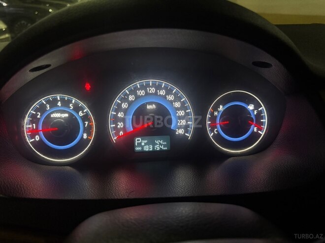 Hyundai Sonata-4