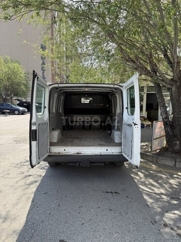 Ford Transit-6