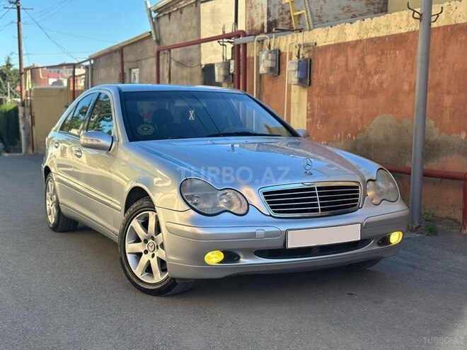 Mercedes C 200-1