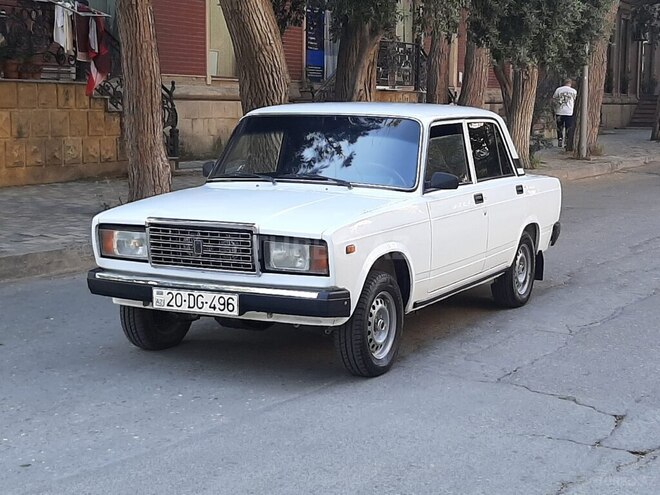 LADA (VAZ) 2107-1