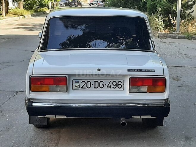 LADA (VAZ) 2107-2