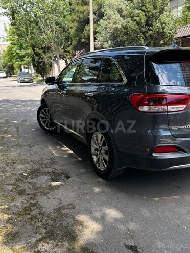 Kia Sorento-4