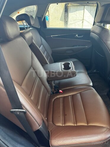 Kia Sorento-13