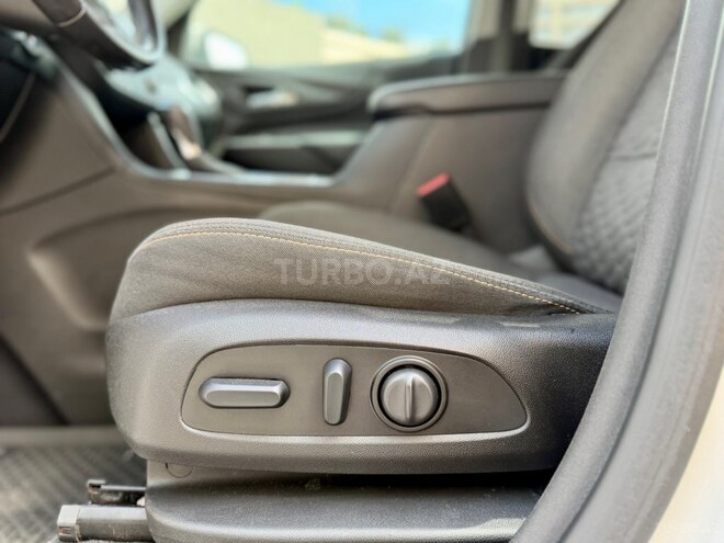 Chevrolet Equinox-16