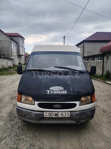 Ford Transit-2