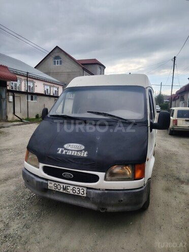 Ford Transit-1