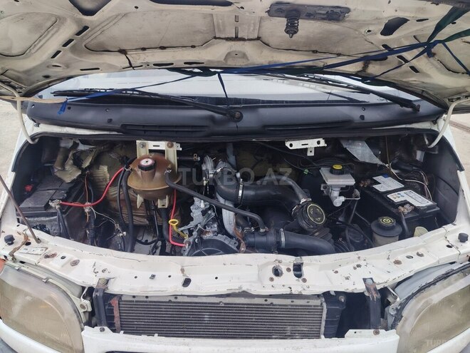 Ford Transit-9