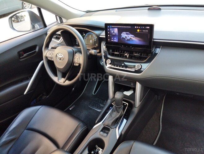 Toyota Corolla Cross-9