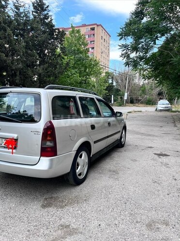Opel Astra-13