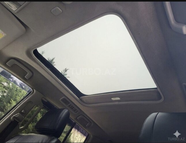 Mitsubishi Pajero-8