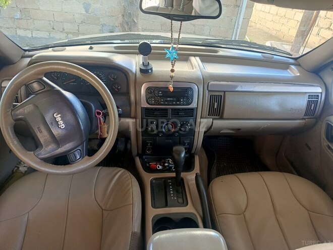 Jeep Grand Cherokee-4