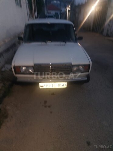 LADA (VAZ) 2107-1