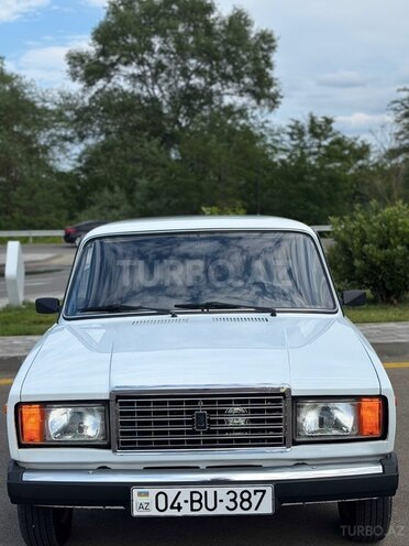 LADA (VAZ) 2107-2