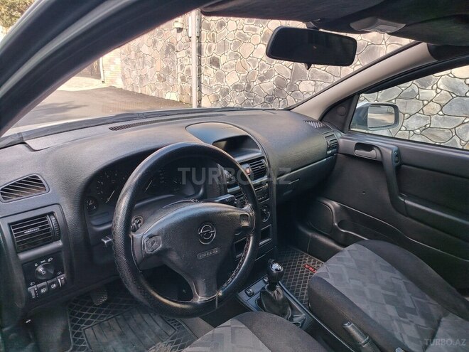 Opel Astra-11
