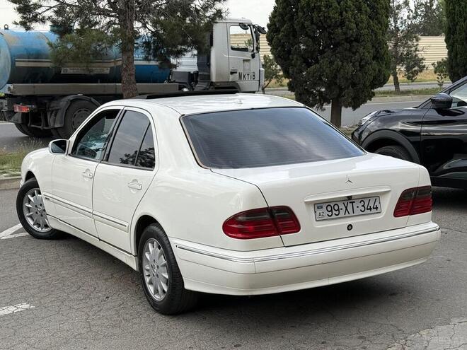 Mercedes E 280-7