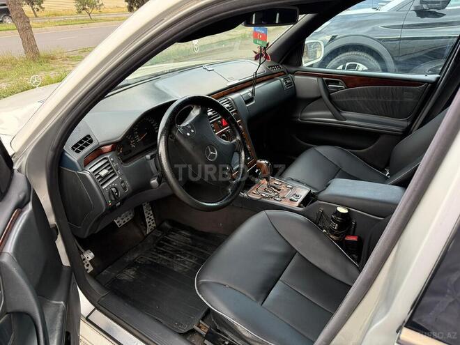 Mercedes E 280-3