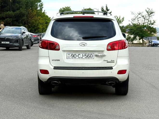 Hyundai Santa Fe-4