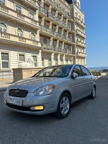 Hyundai Accent-5